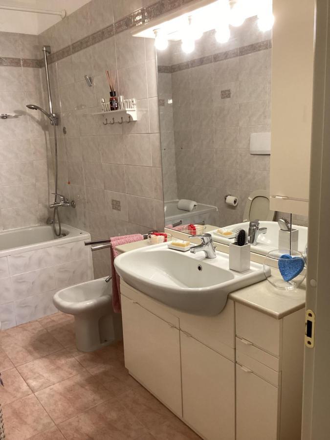 La Casa Del Capitano Apartment Sanremo Bagian luar foto